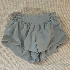 Lululemon 2.5” Blue Hotty Hot Short Size 4 Low Rise